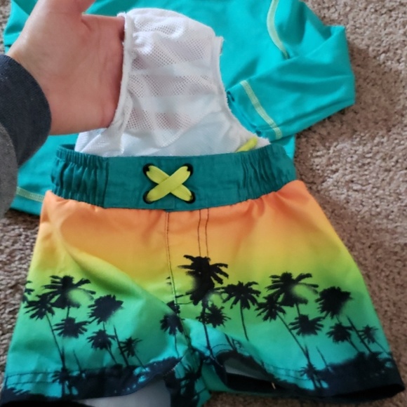 Cat & Jack Swimwear boys 9 months - Picture 2 of 2